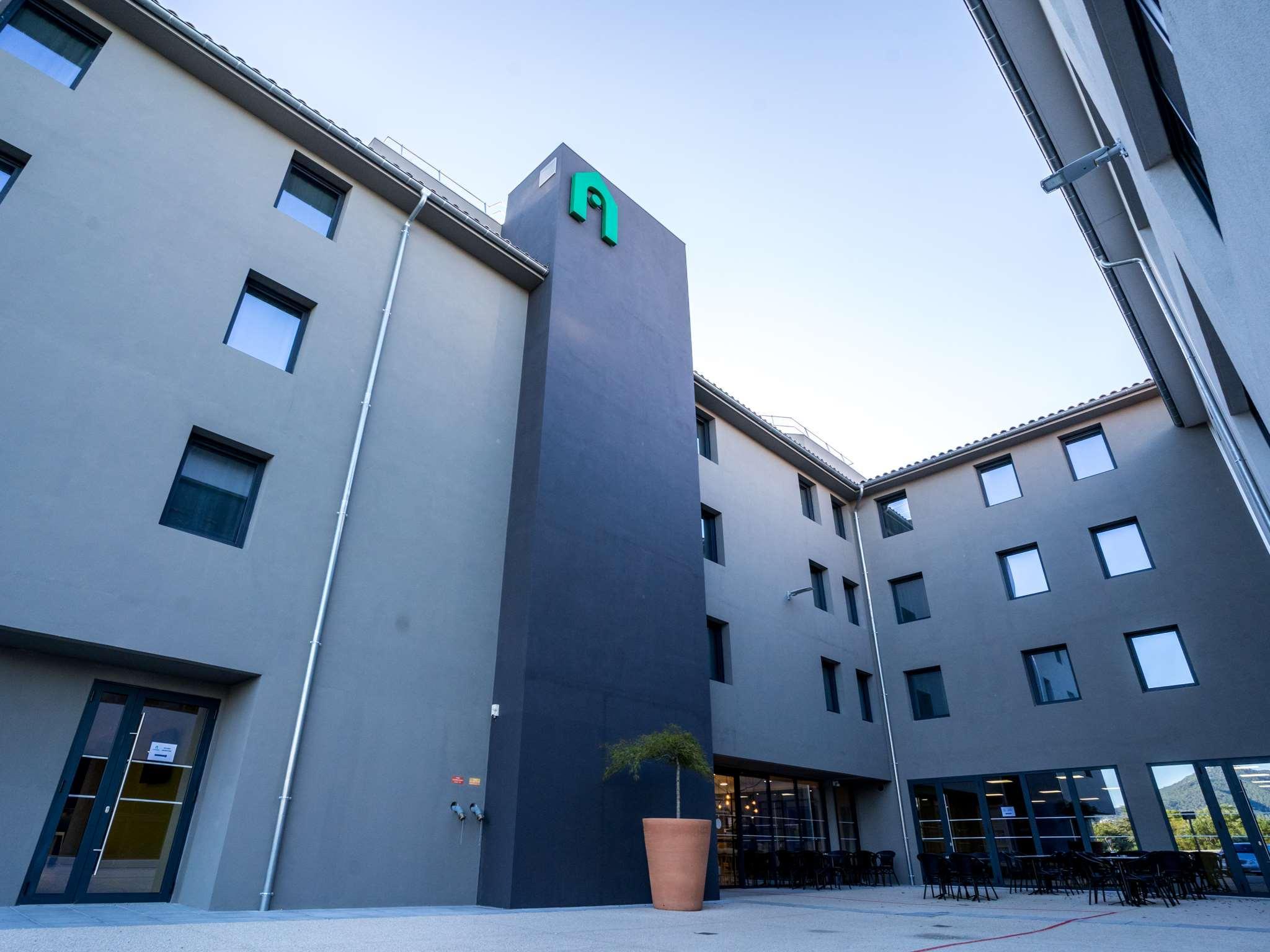 Hotel Campanile Marseille Est - Aubagne Exterior foto