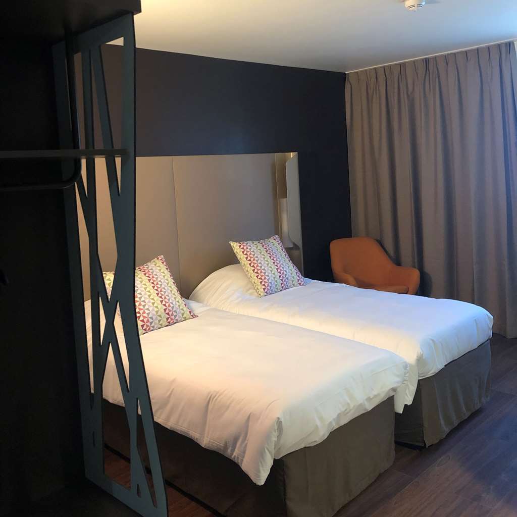 Hotel Campanile Marseille Est - Aubagne Habitación foto