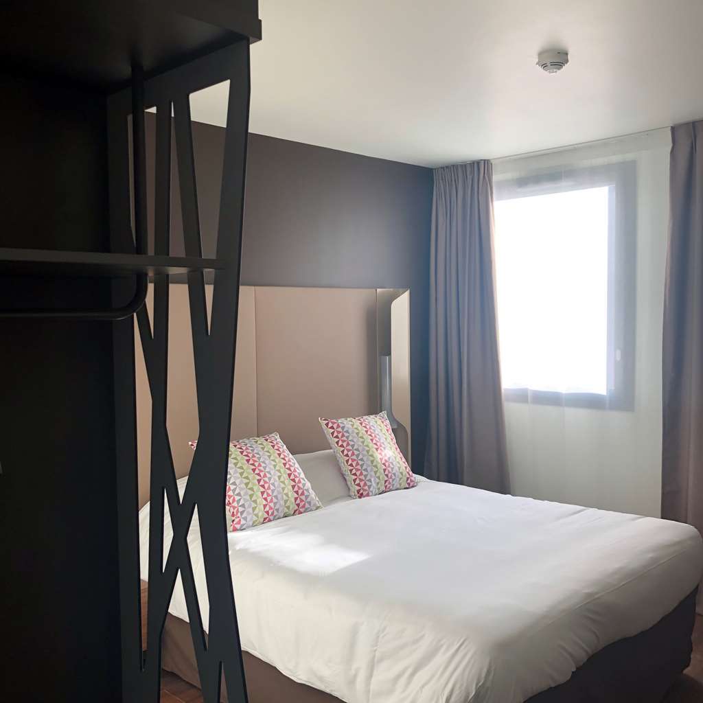 Hotel Campanile Marseille Est - Aubagne Habitación foto