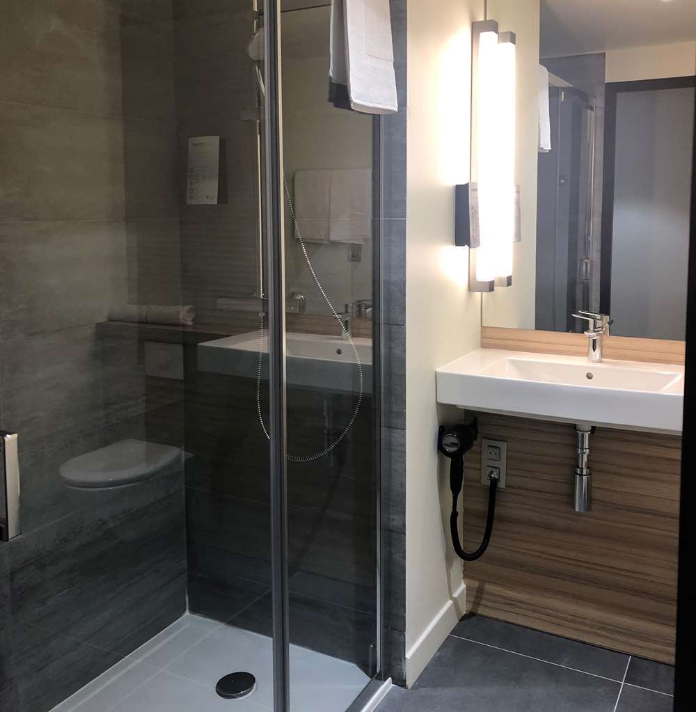 Hotel Campanile Marseille Est - Aubagne Habitación foto
