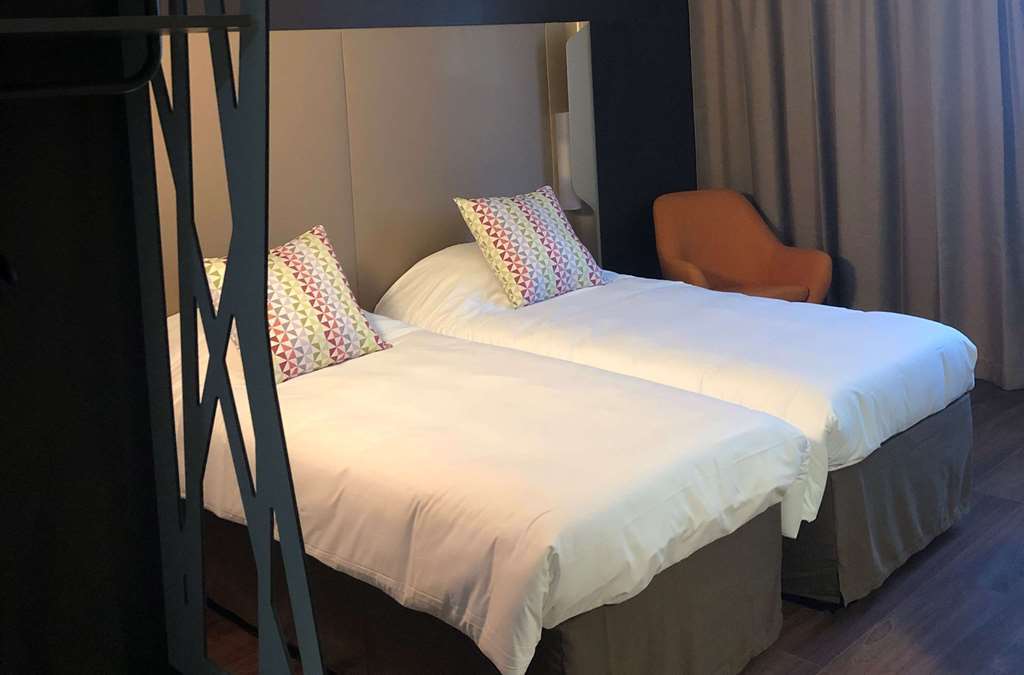 Hotel Campanile Marseille Est - Aubagne Habitación foto